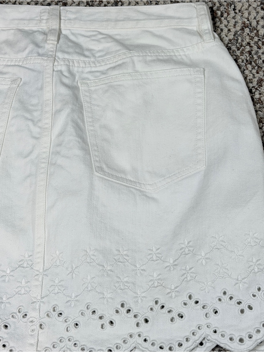 NWT J Crew White Eyelet Embroidered Denim Mini Skirt Sz 28 Medium - Picture 8 of 8